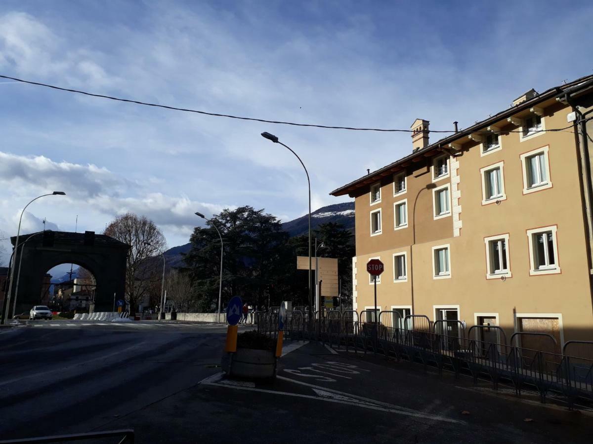Aosta Romana Case Vacanza ภายนอก รูปภาพ