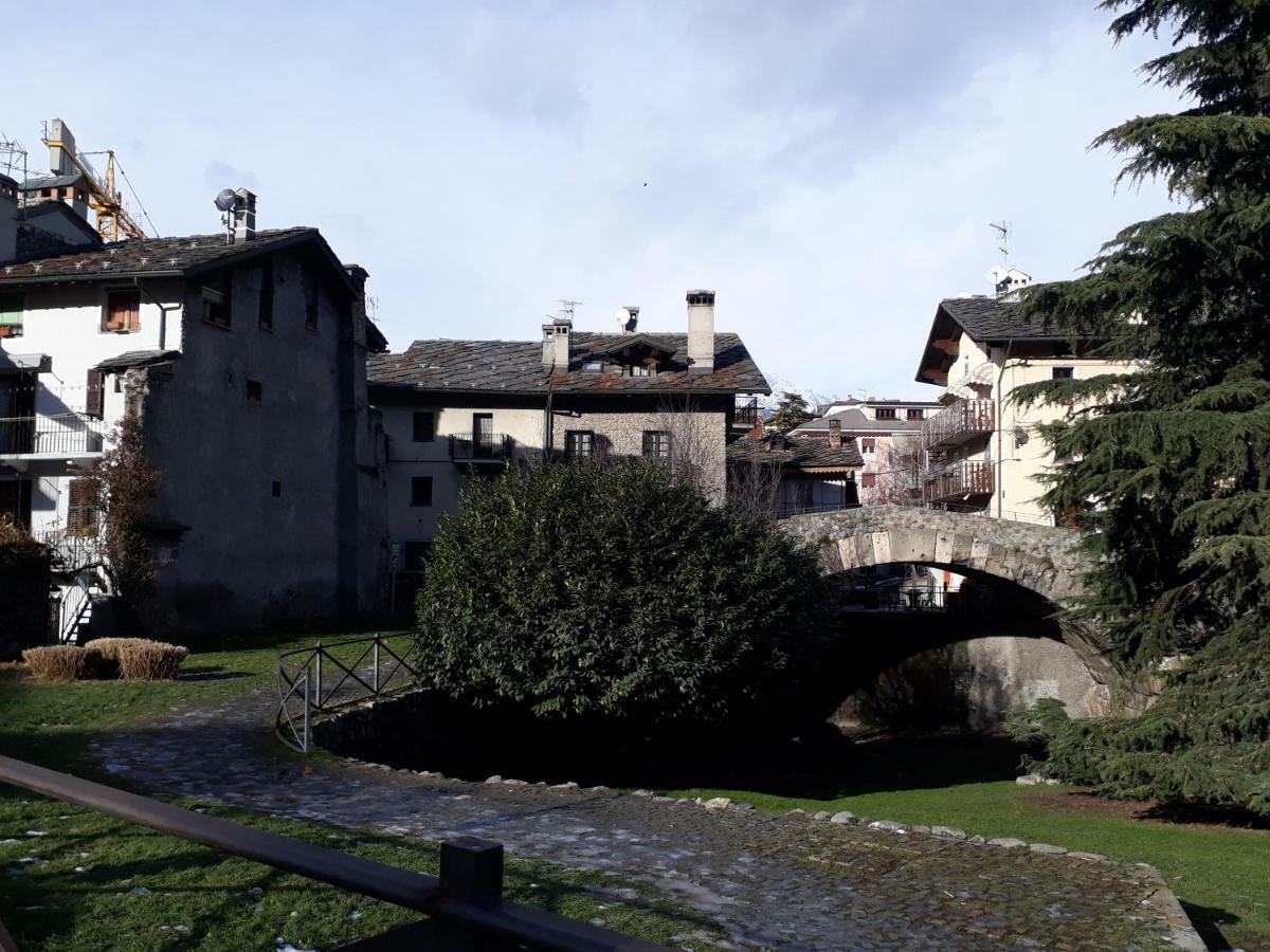 Aosta Romana Case Vacanza ภายนอก รูปภาพ
